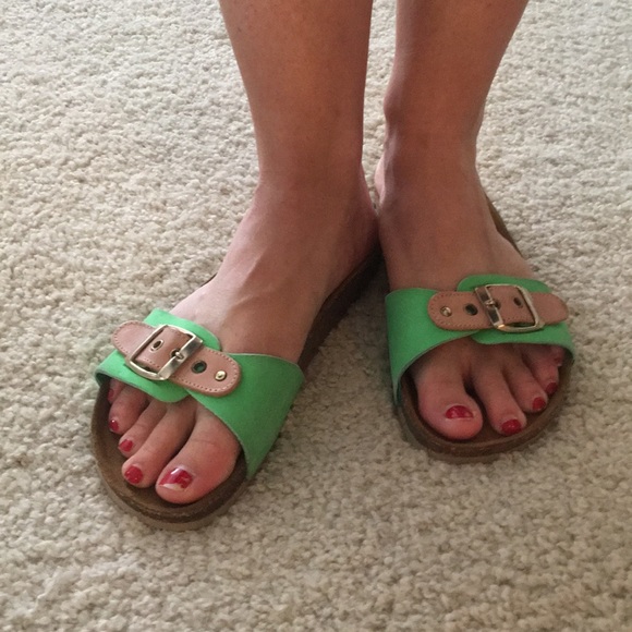 Seychelles “So Far Away Green Suede” sandals. - Picture 3 of 4